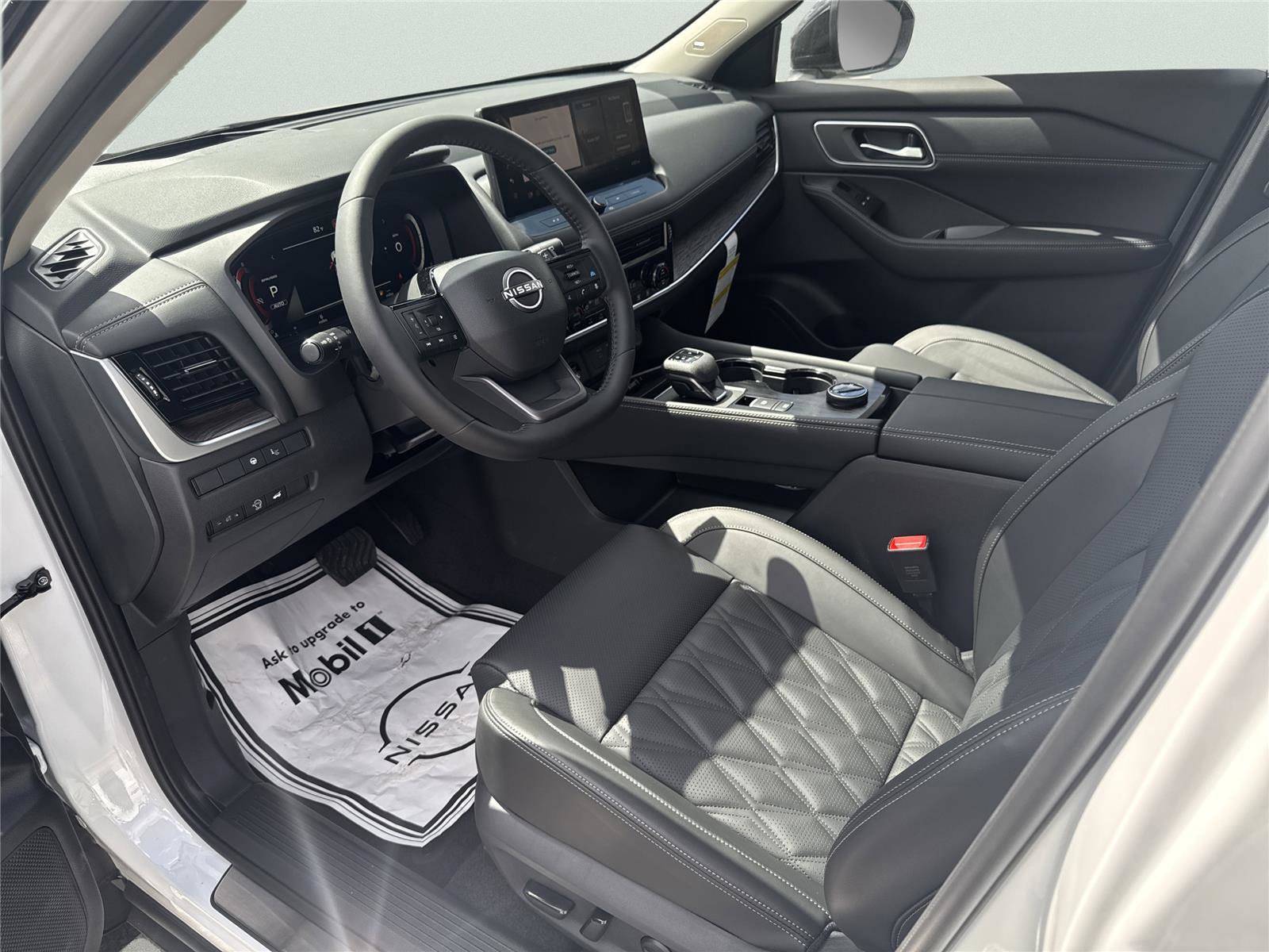New 2026 Nissan Rogue Platinum w/ Platinum Premium Package AWD/4WD image 10