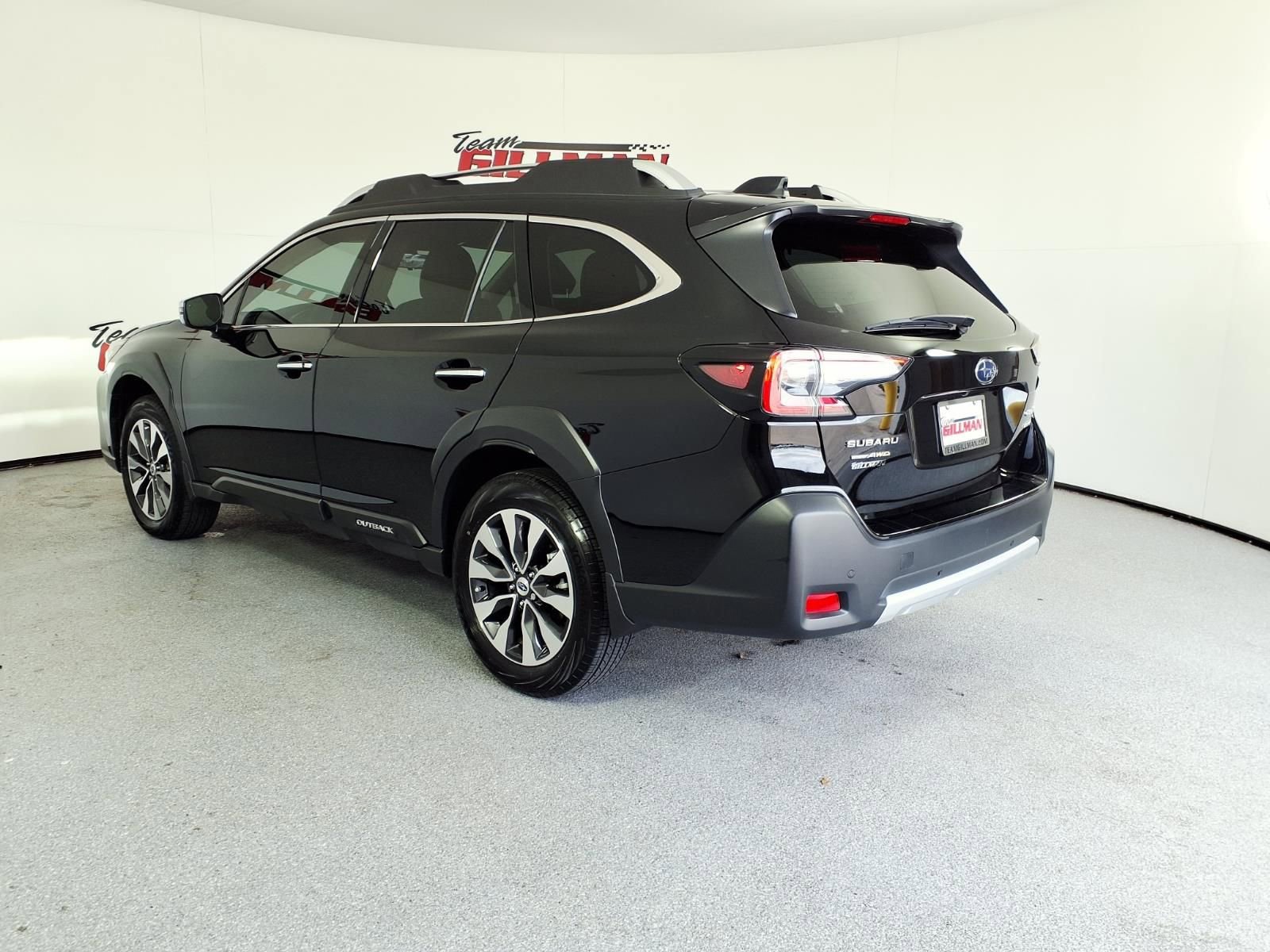 Used 2025 Subaru Outback Touring image 7