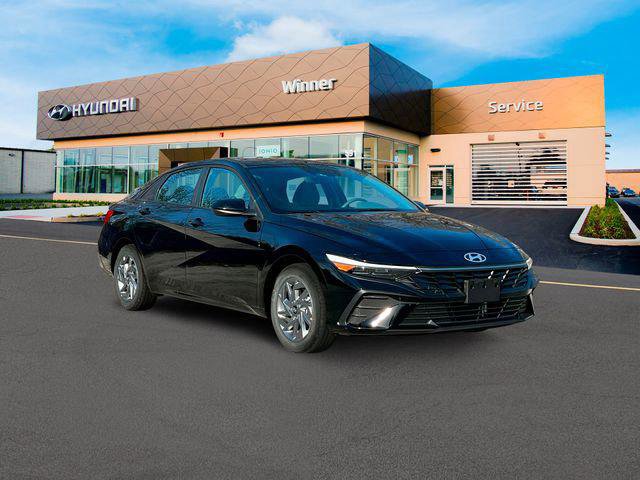 New 2025 Hyundai Elantra Hybrid FWD image 11