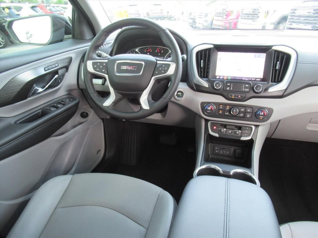 Used 2023 GMC Terrain SLT w/ Infotainment Package II FWD image 13