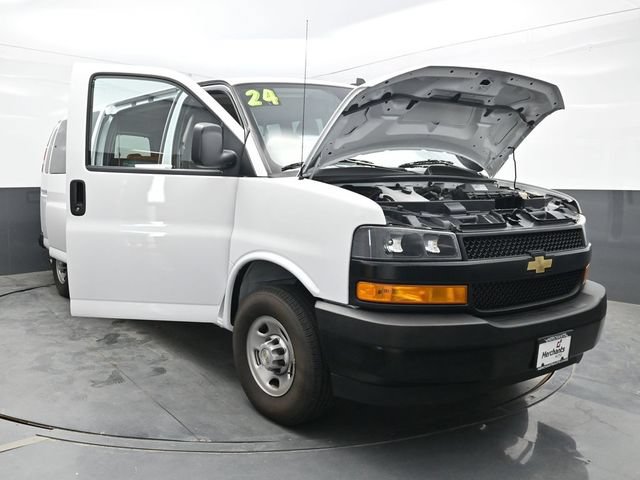 Used 2024 Chevrolet Express 3500 LS RWD image 40