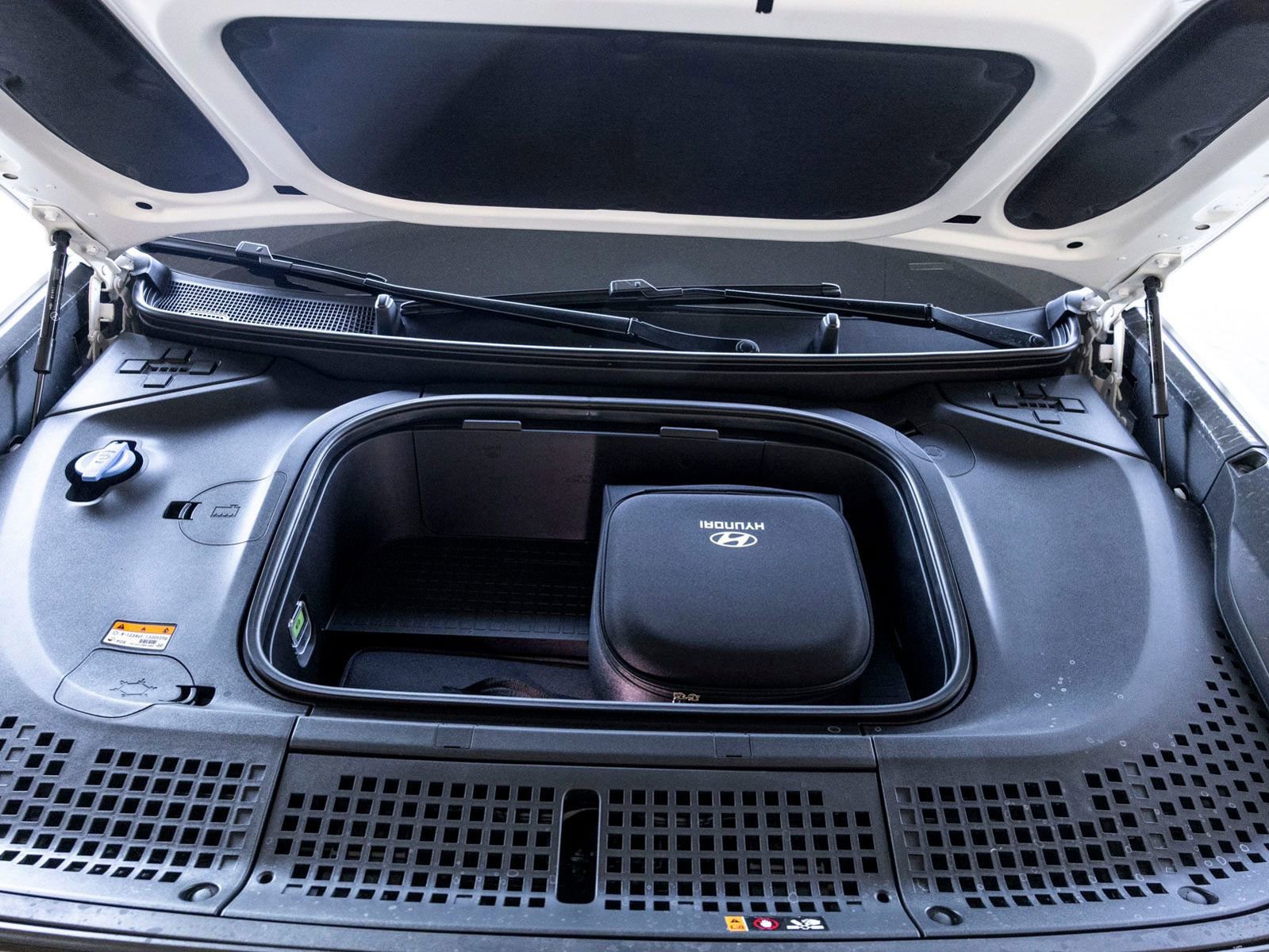 New 2026 Hyundai Ioniq 9 Limited image 30