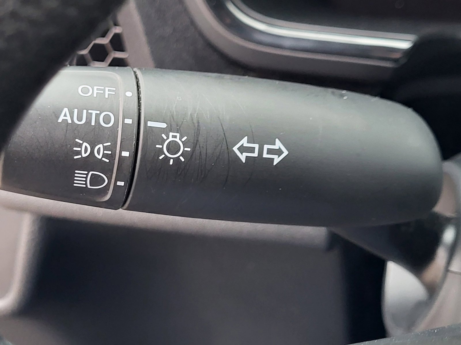 Used 2025 Honda CR-V LX image 32