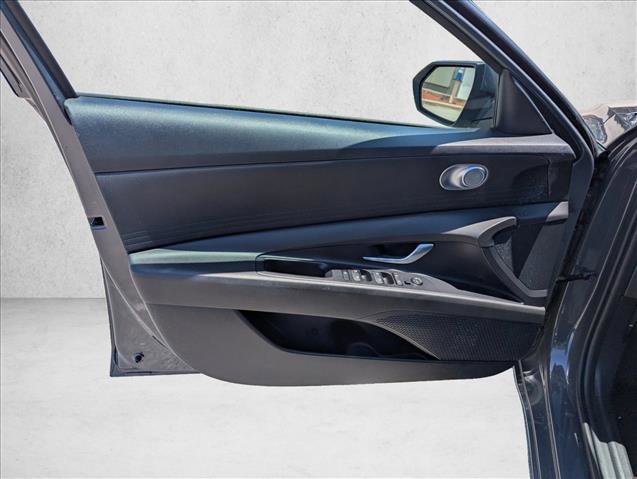 Used 2023 Hyundai Elantra SEL FWD image 21
