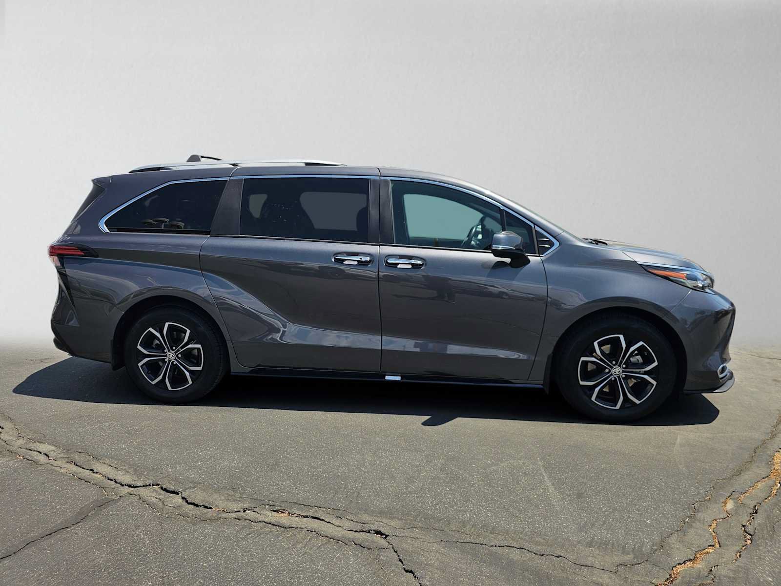 Certified 2025 Toyota Sienna Platinum AWD/4WD image 2