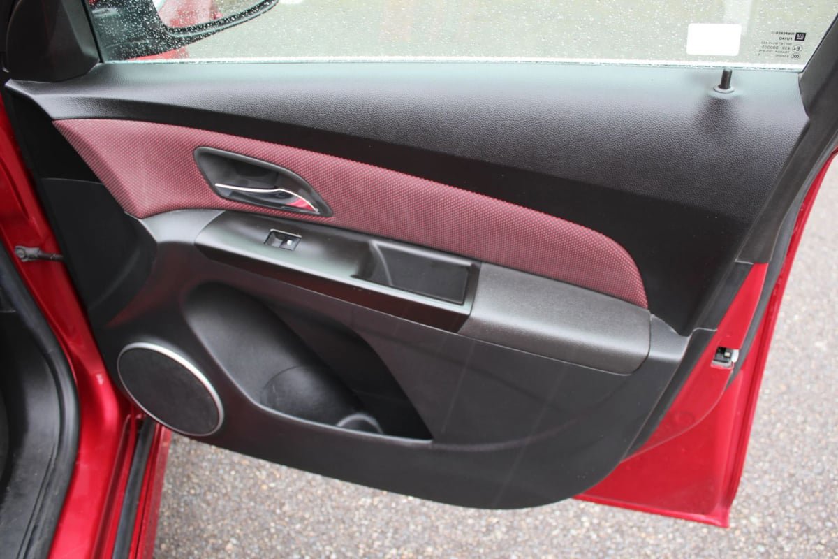 Used 2012 Chevrolet Cruze LT w/ RS Package image 22