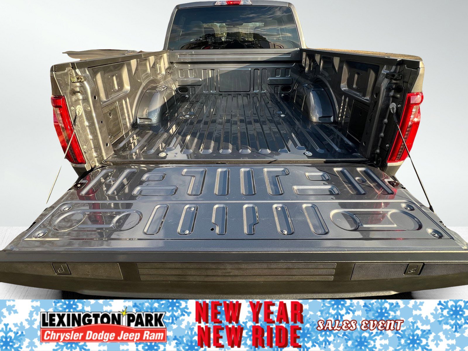 Used 2024 Ford F150 XLT image 8