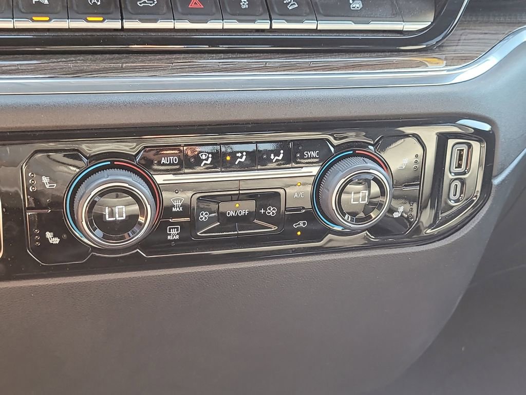 Used 2024 Chevrolet Silverado 1500 LT image 25