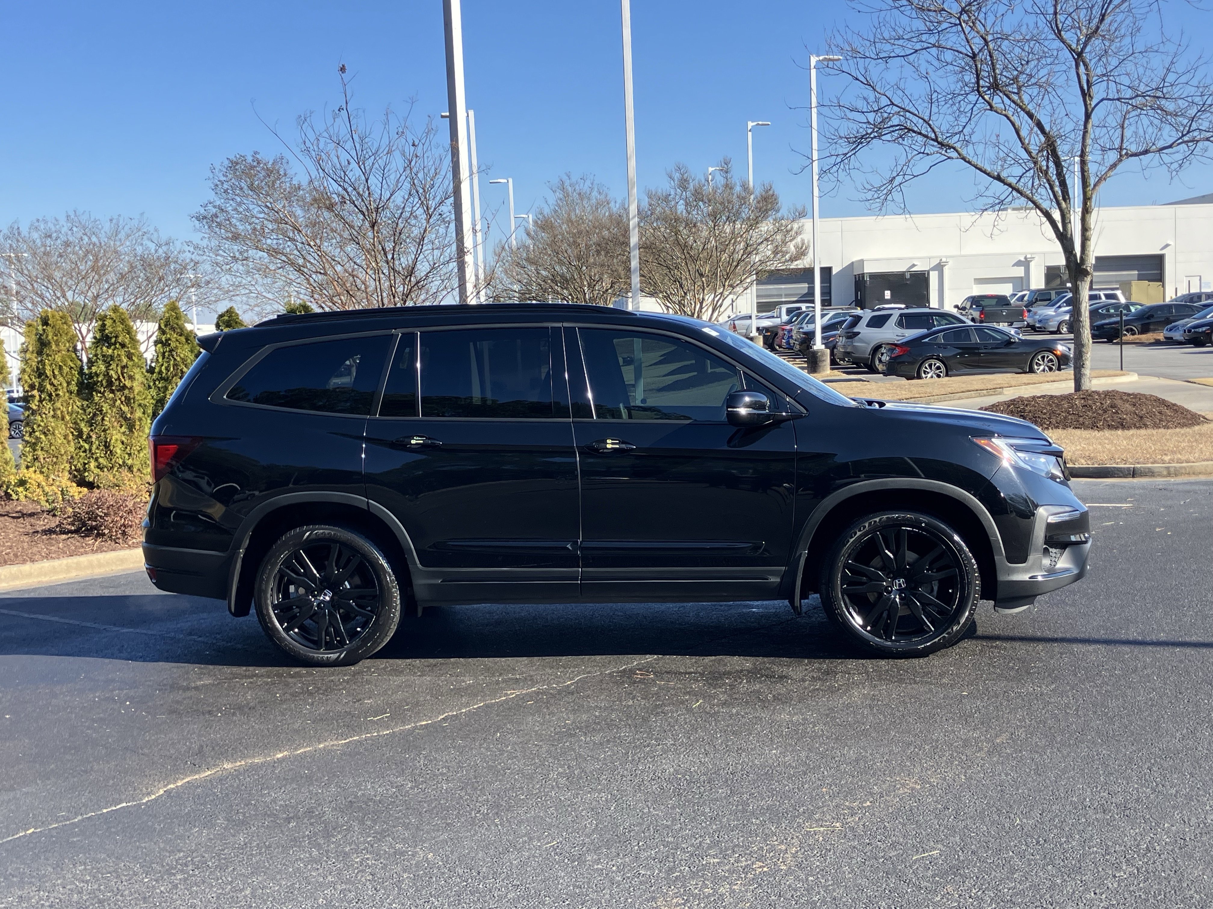 Used 2022 Honda Pilot Black Edition image 11