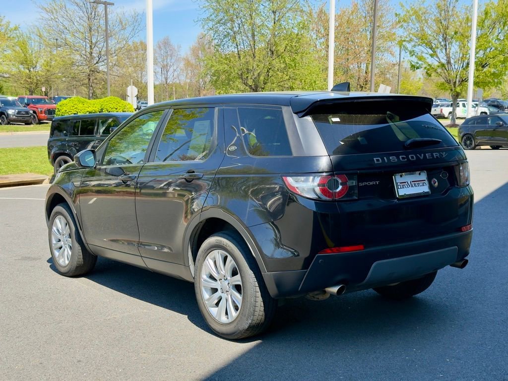 Used 2018 Land Rover Discovery Sport SE AWD/4WD image 4