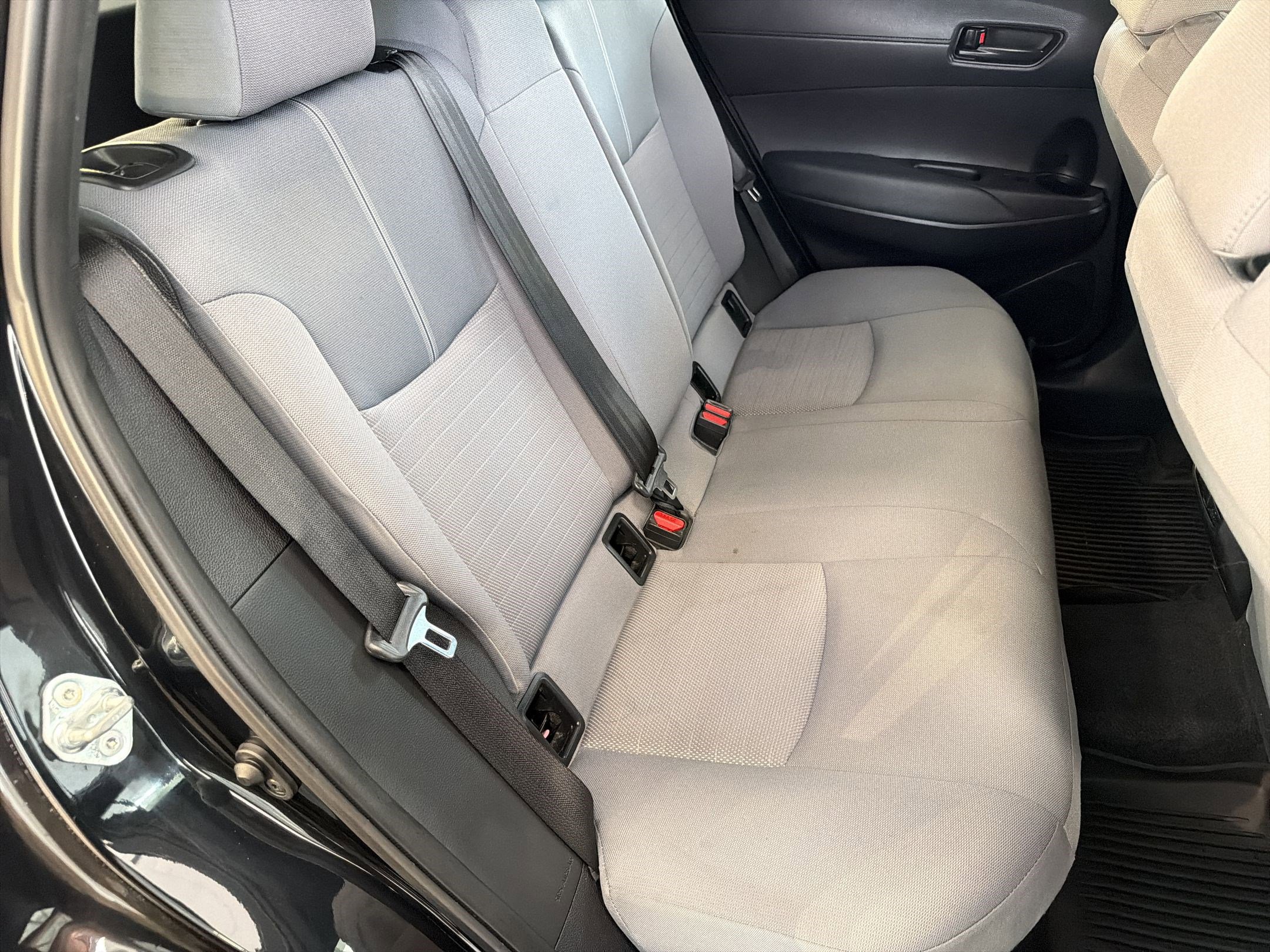 Used 2024 Toyota Corolla Cross SE image 28