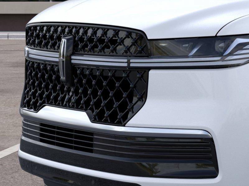 New 2026 Lincoln Navigator L Reserve w/ Jet Appearance Package AWD/4WD image 17