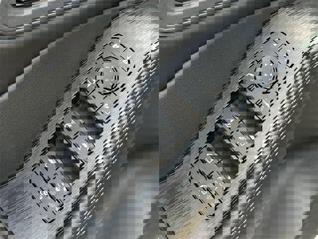 Used 2023 Nissan Rogue SV w/ SV Premium Package image 21