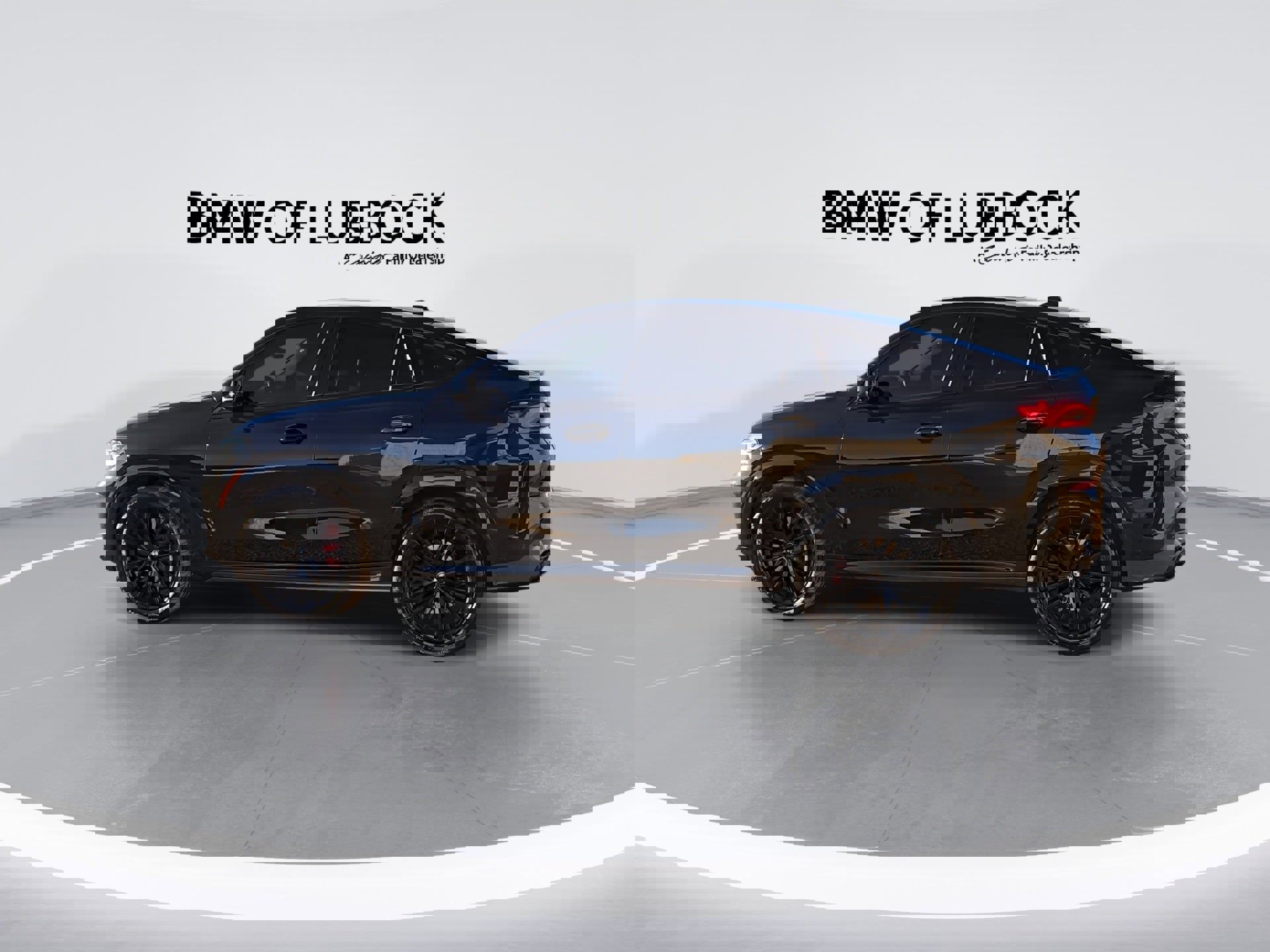 Used 2022 BMW X6 xDrive40i w/ M Sport Package image 6