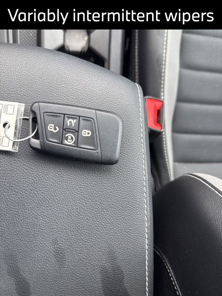 Used 2023 Volkswagen Taos SEL AWD/4WD image 22