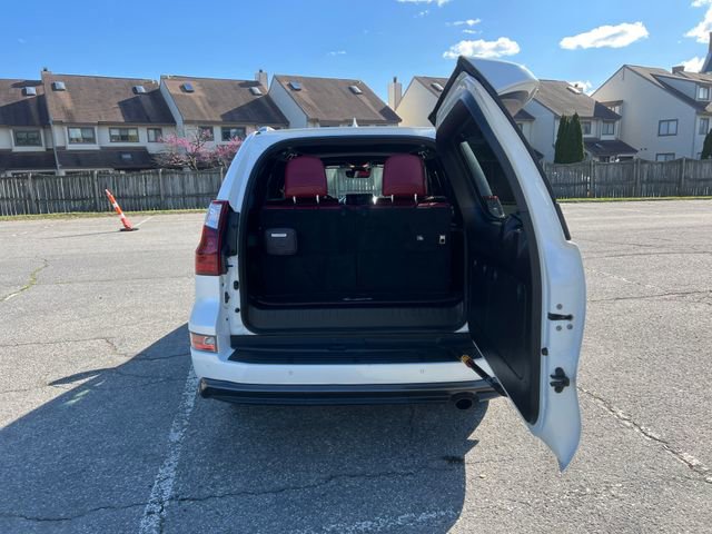 Used 2022 Lexus GX 460 Luxury w/ Sport Design Package AWD/4WD image 30