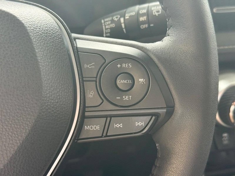 Used 2025 Toyota RAV4 Limited w/ Advanced Technology Package AWD/4WD image 18