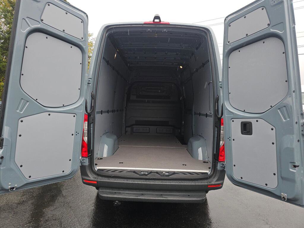 New 2025 Mercedes-Benz Sprinter 2500 image 14
