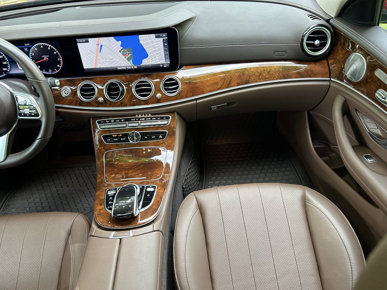 Used 2019 Mercedes-Benz E 450 4MATIC Sedan w/ Driver Assistance Package image 23