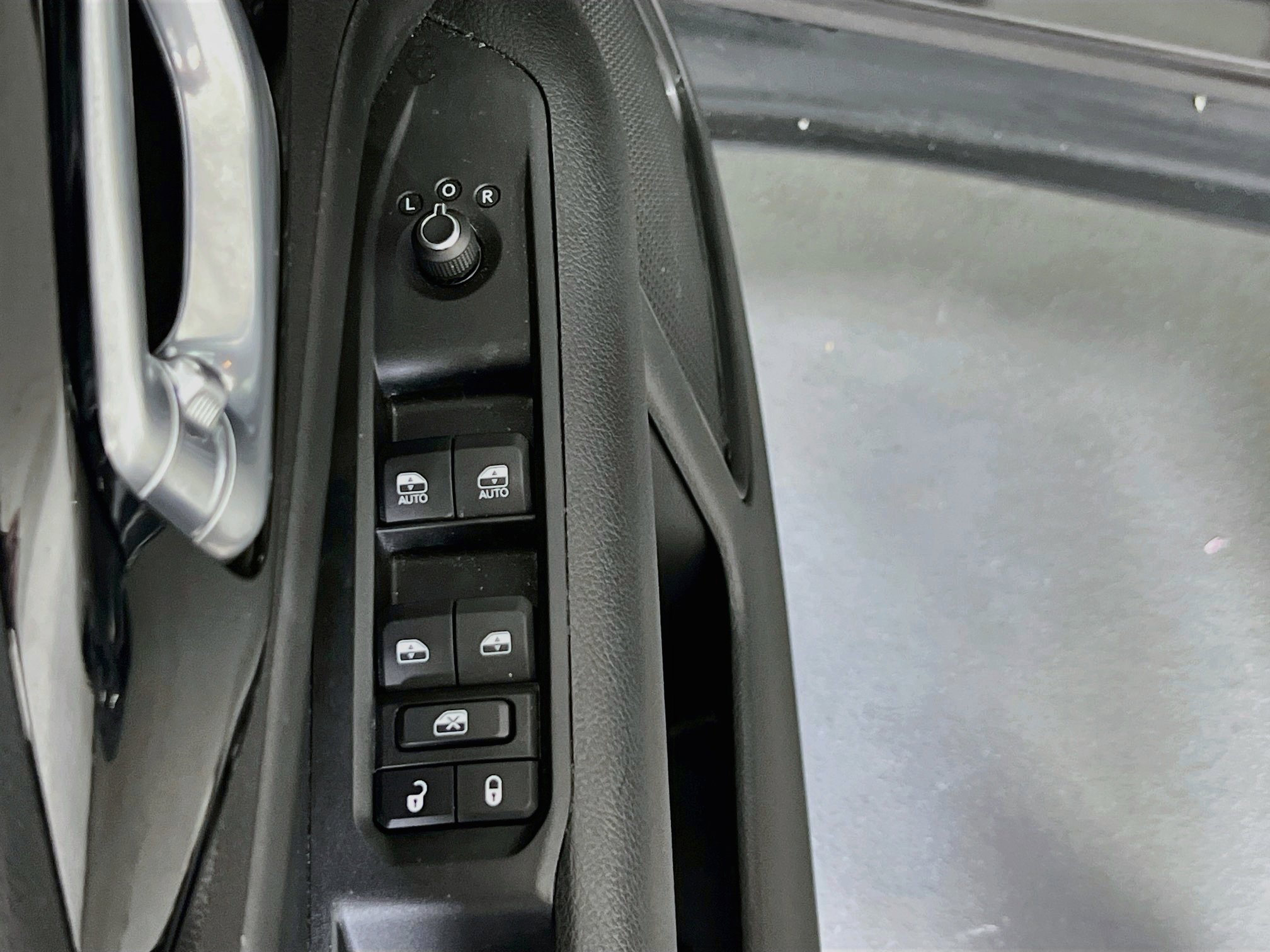 Used 2022 Jeep Compass Altitude w/ Convenience Group image 17