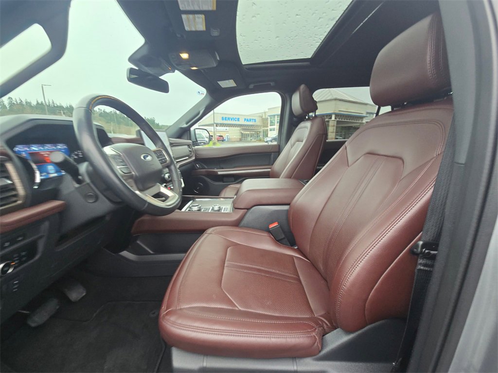 Used 2024 Ford Expedition Limited image 15