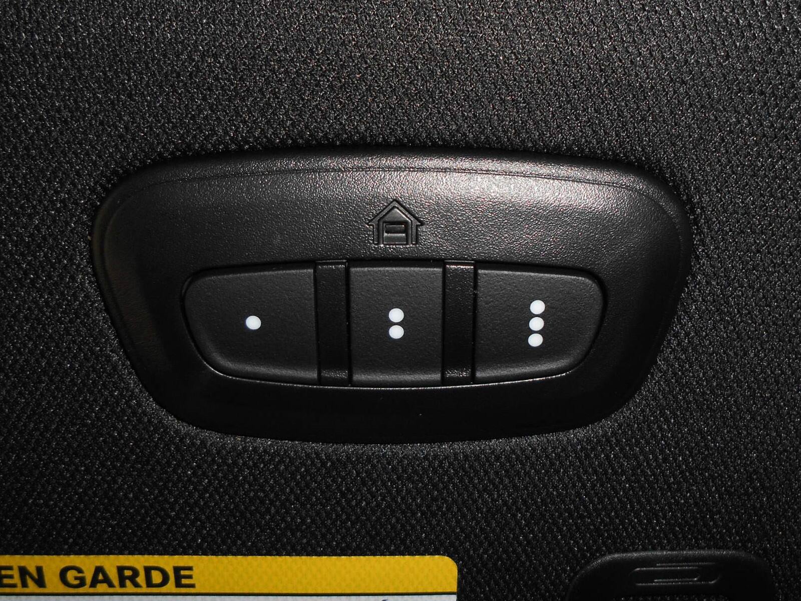 Certified 2023 Jeep Grand Cherokee Limited AWD/4WD image 16