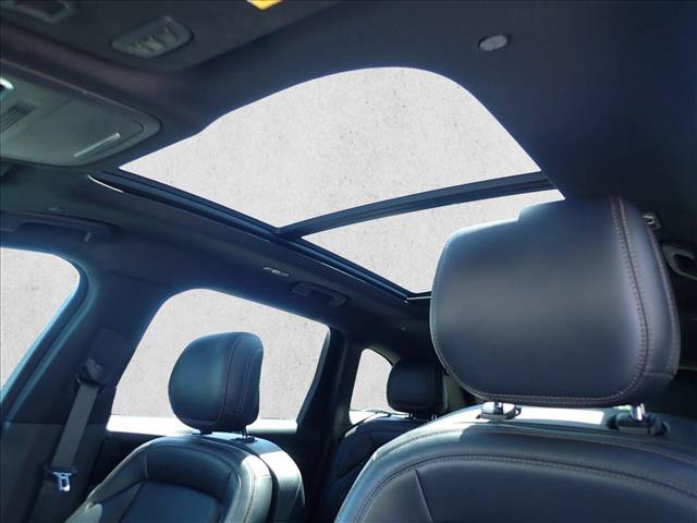 Used 2024 Lincoln Nautilus Premier w/ Equipment Group 102A AWD/4WD image 13