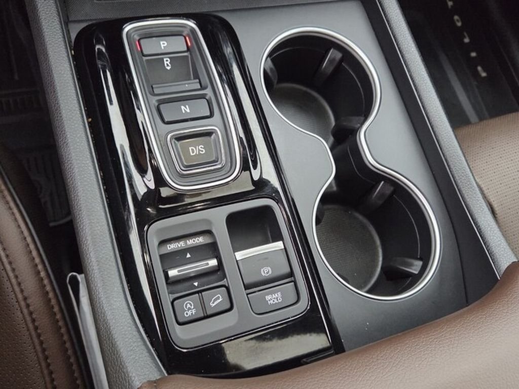 Used 2025 Honda Pilot Elite image 27