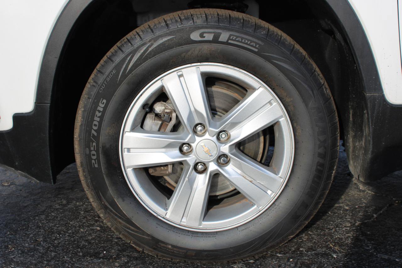 Used 2021 Chevrolet Trax LT w/ LT Convenience Package image 50