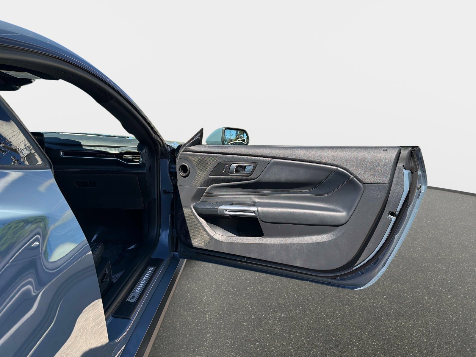 Used 2025 Ford Mustang GT Premium image 24