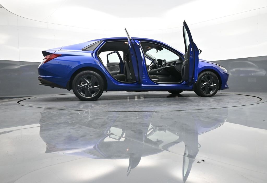 Certified 2023 Hyundai Elantra SEL image 47