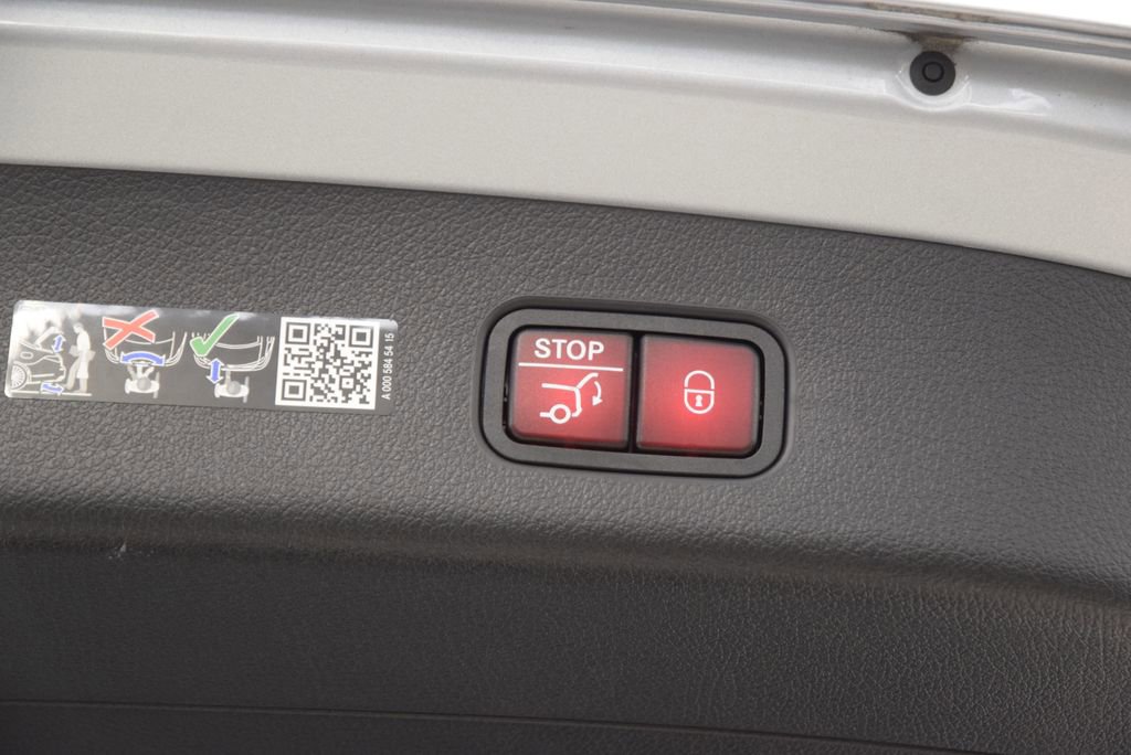 Certified 2026 Mercedes-Benz GLC 300 image 31