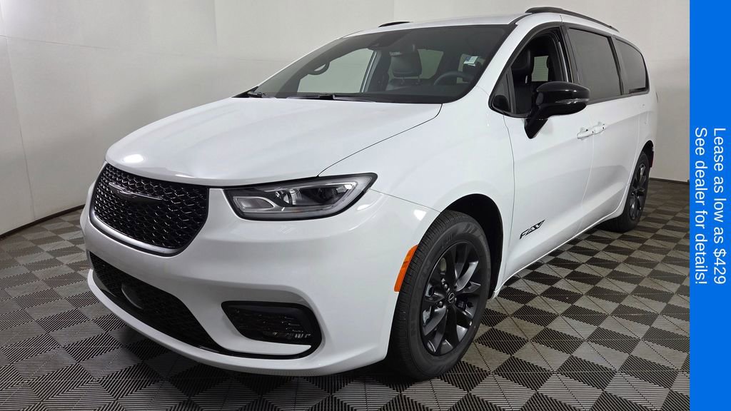 New 2025 Chrysler Pacifica Select w/ Fav Edition Package FWD video 3
