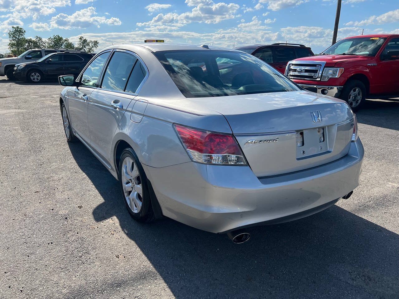 Used 2010 Honda Accord EX-L image 5