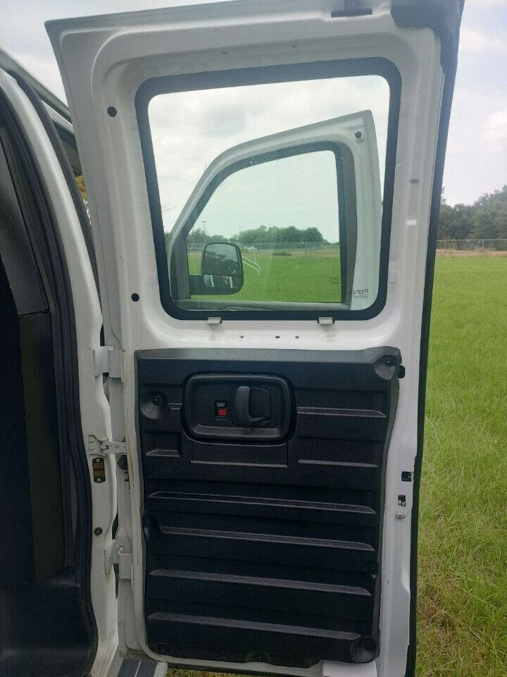 Used 2021 GMC Savana 2500 w/ Driver Convenience Package image 21