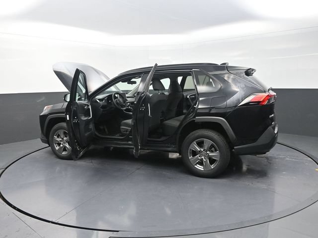 Used 2024 Toyota RAV4 XLE FWD image 42