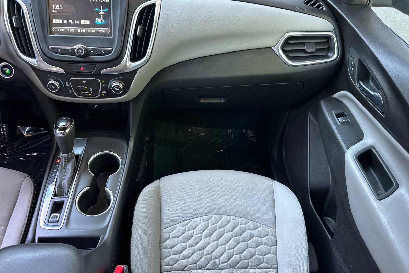 Used 2018 Chevrolet Equinox LS FWD image 28