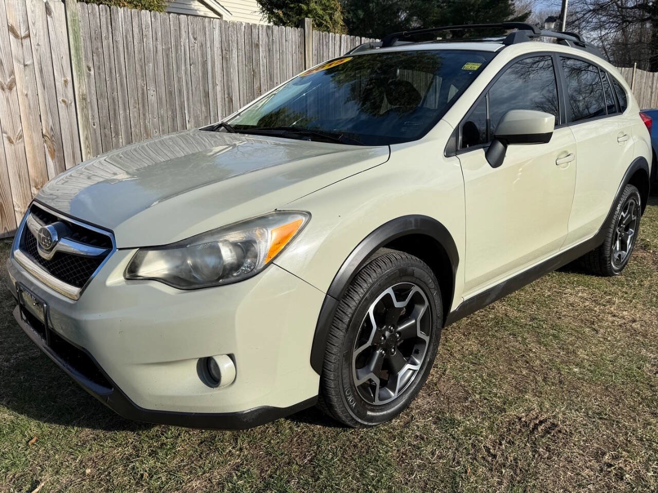 Used 2015 Subaru Crosstrek 2.0i Premium w/ Moonroof Package AWD/4WD image 2