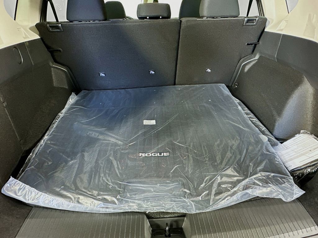 New 2026 Nissan Rogue SV w/ Cold Weather Package AWD/4WD image 33