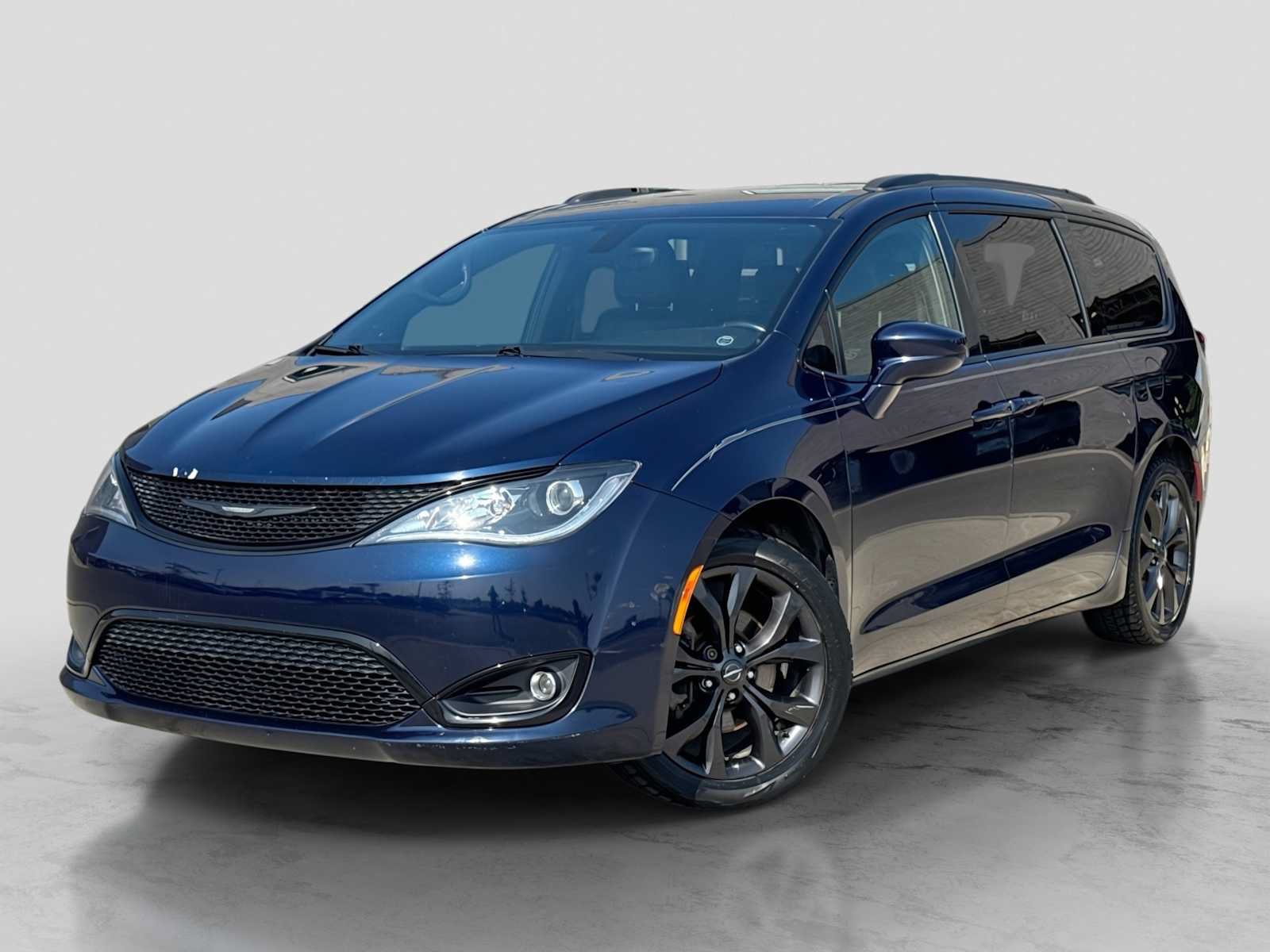 Used 2018 Chrysler Pacifica Touring-L Plus