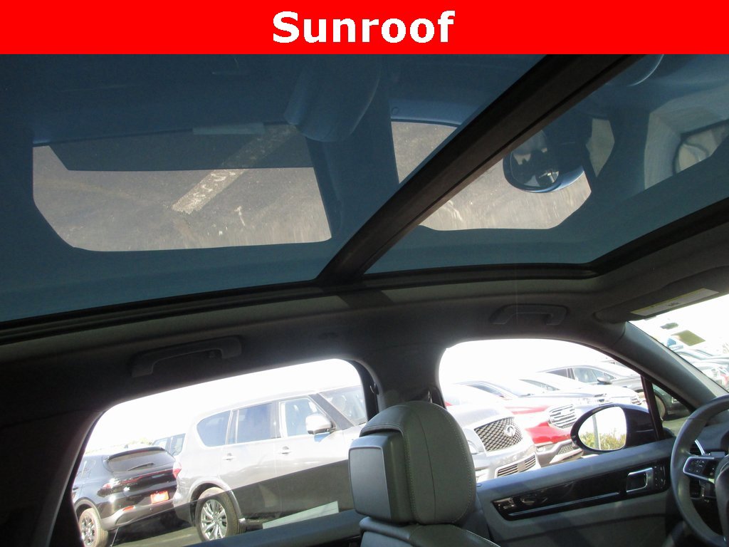 Used 2023 Porsche Cayenne image 14