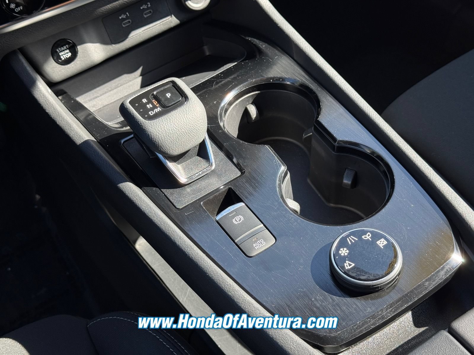 Used 2024 Nissan Rogue S AWD/4WD image 19