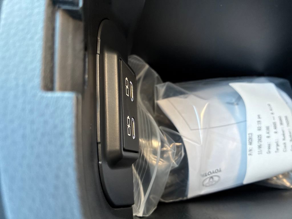 New 2025 Toyota RAV4 XLE image 39