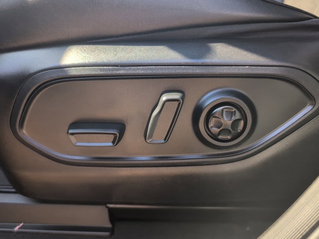 Used 2023 Jeep Grand Cherokee Altitude image 22