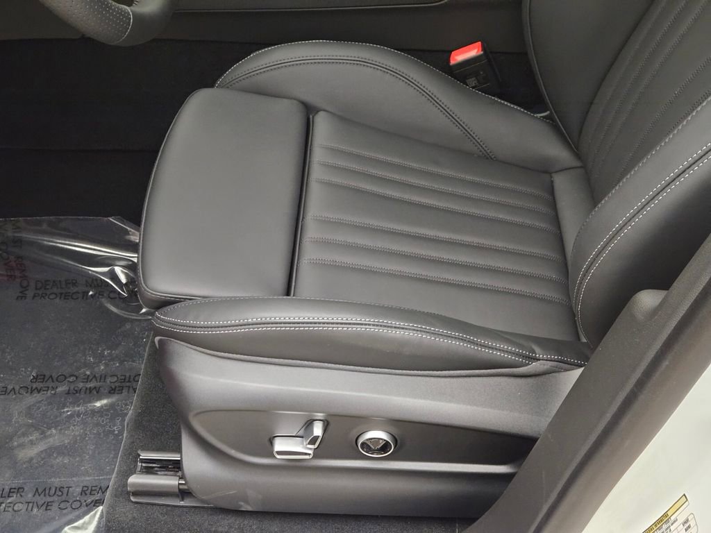 New 2025 Maserati Grecale Modena image 31