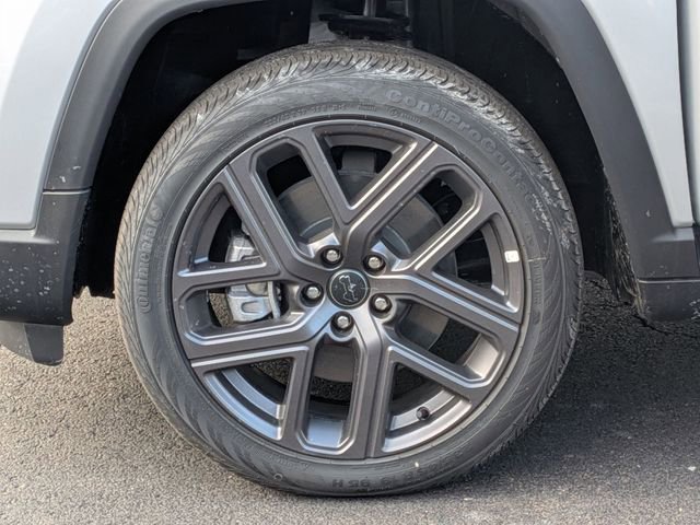 New 2026 Jeep Compass Limited image 25