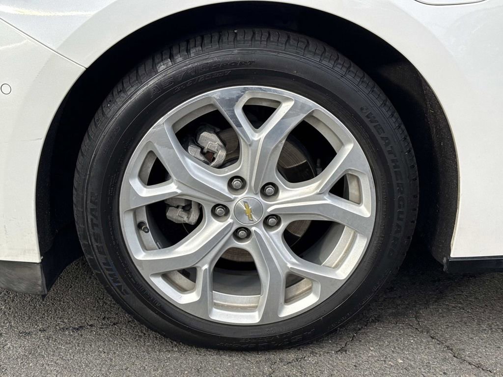 Used 2016 Chevrolet Volt Premier w/ Driver Confidence Package FWD image 8