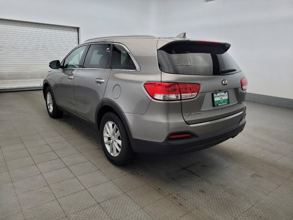 Used 2018 Kia Sorento LX image 5