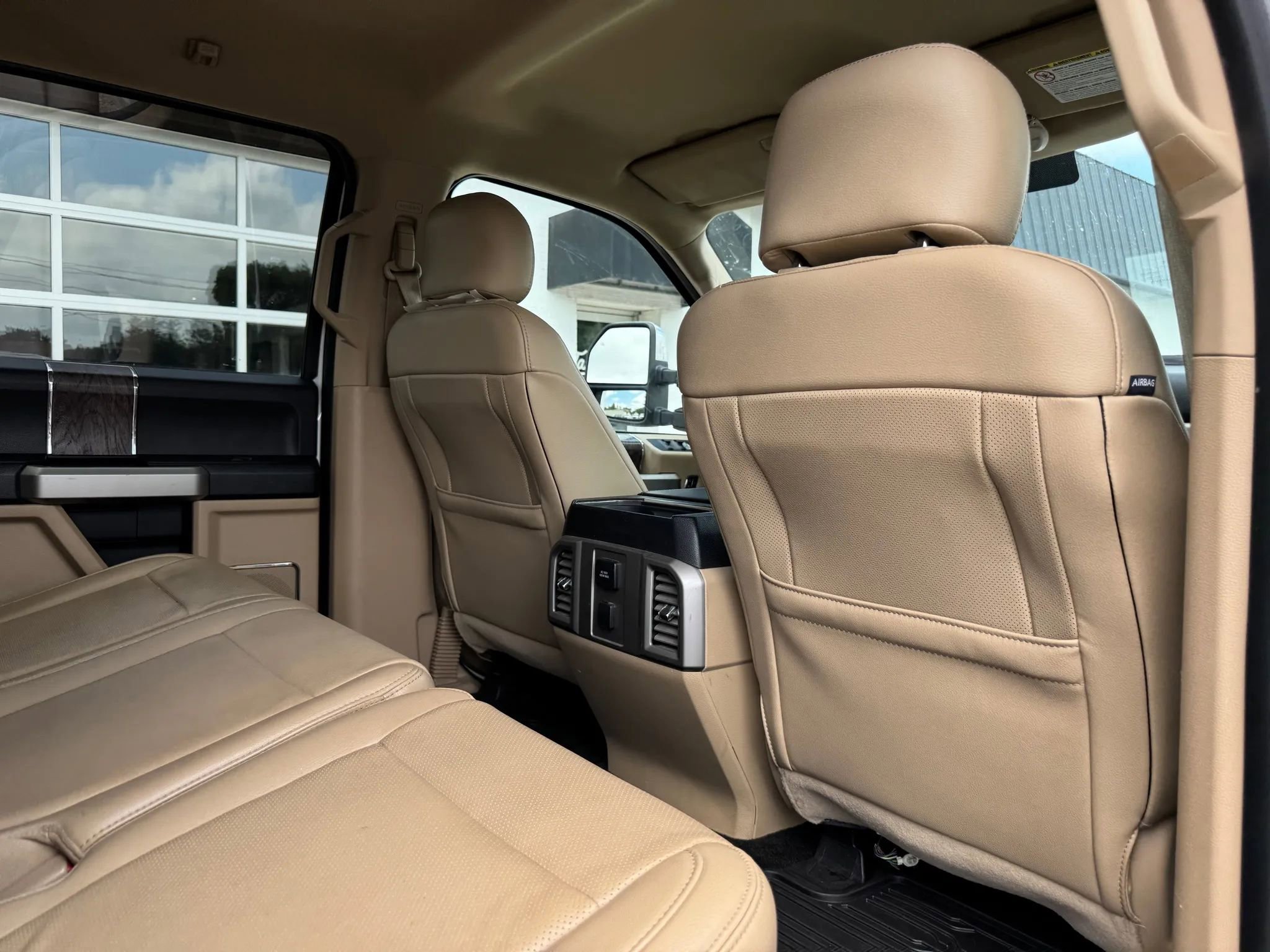 Used 2017 Ford F250 Lariat w/ Chrome Package image 8