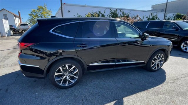 Used 2022 Acura MDX SH-AWD w/ Technology Package image 2